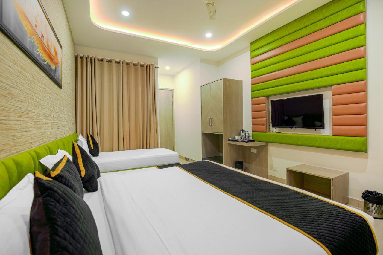 Hotel Golden Stay Amritsar Exterior photo