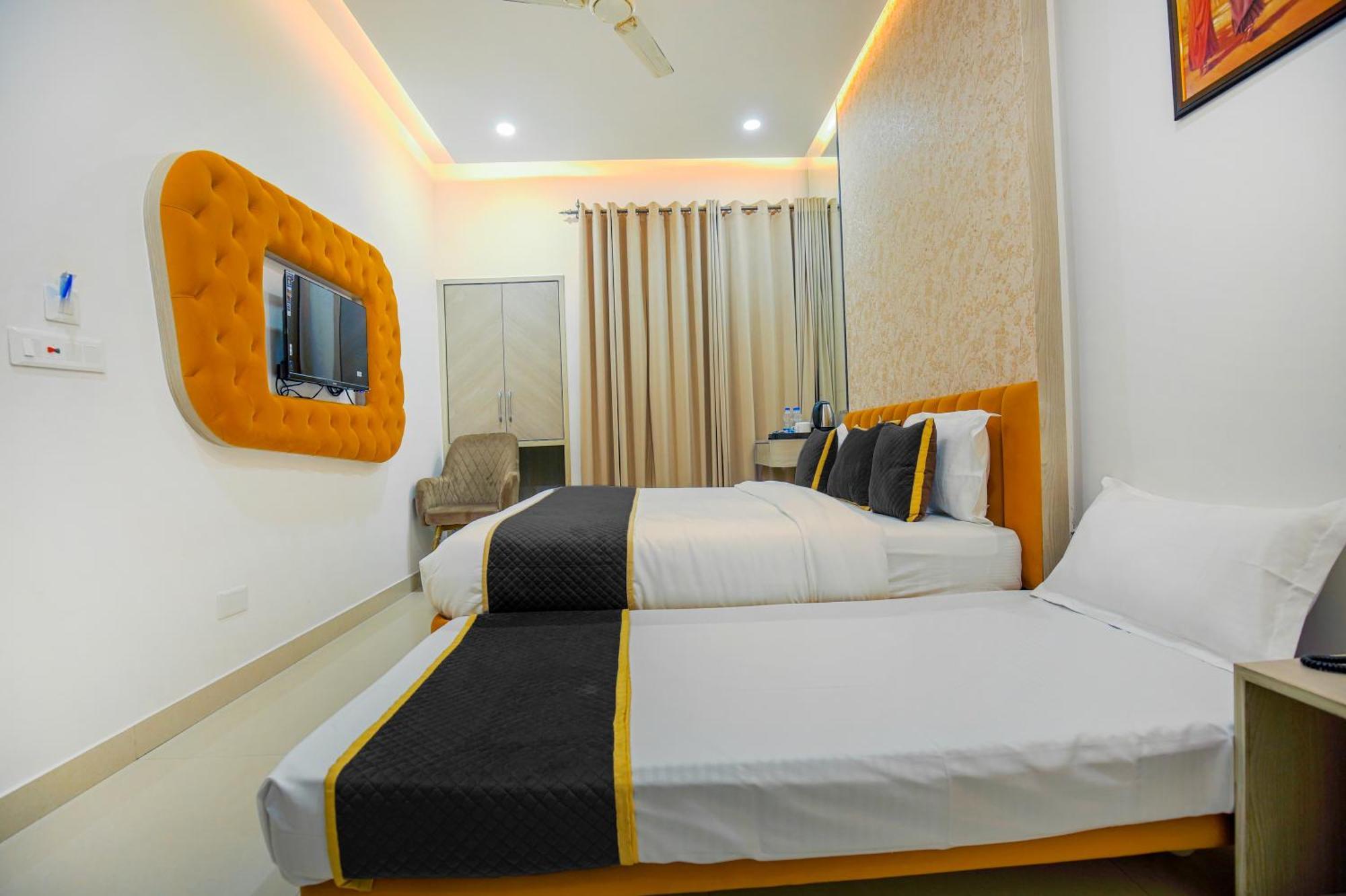 Hotel Golden Stay Amritsar Exterior photo